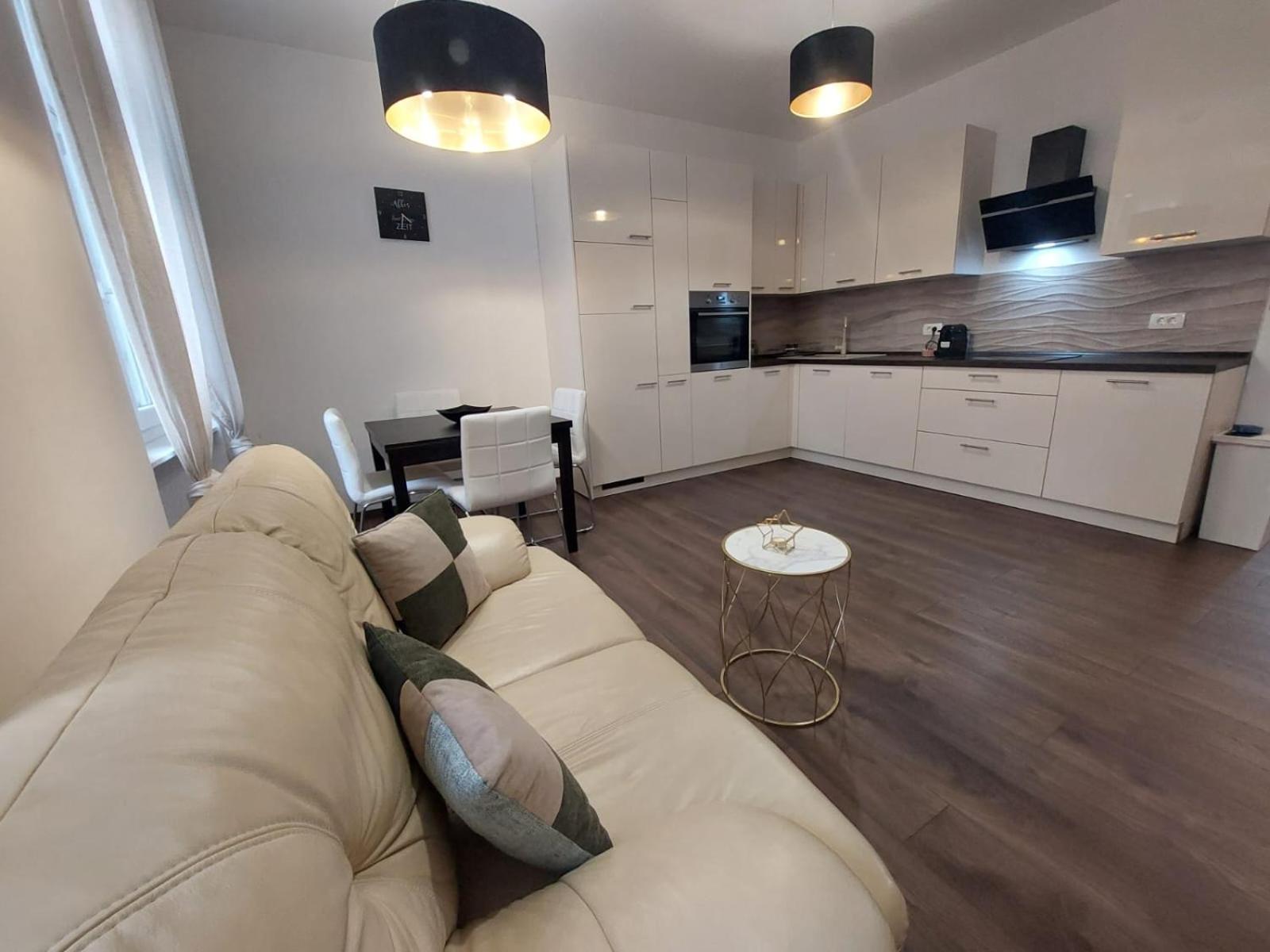 Apartman Lana Рийека Екстериор снимка